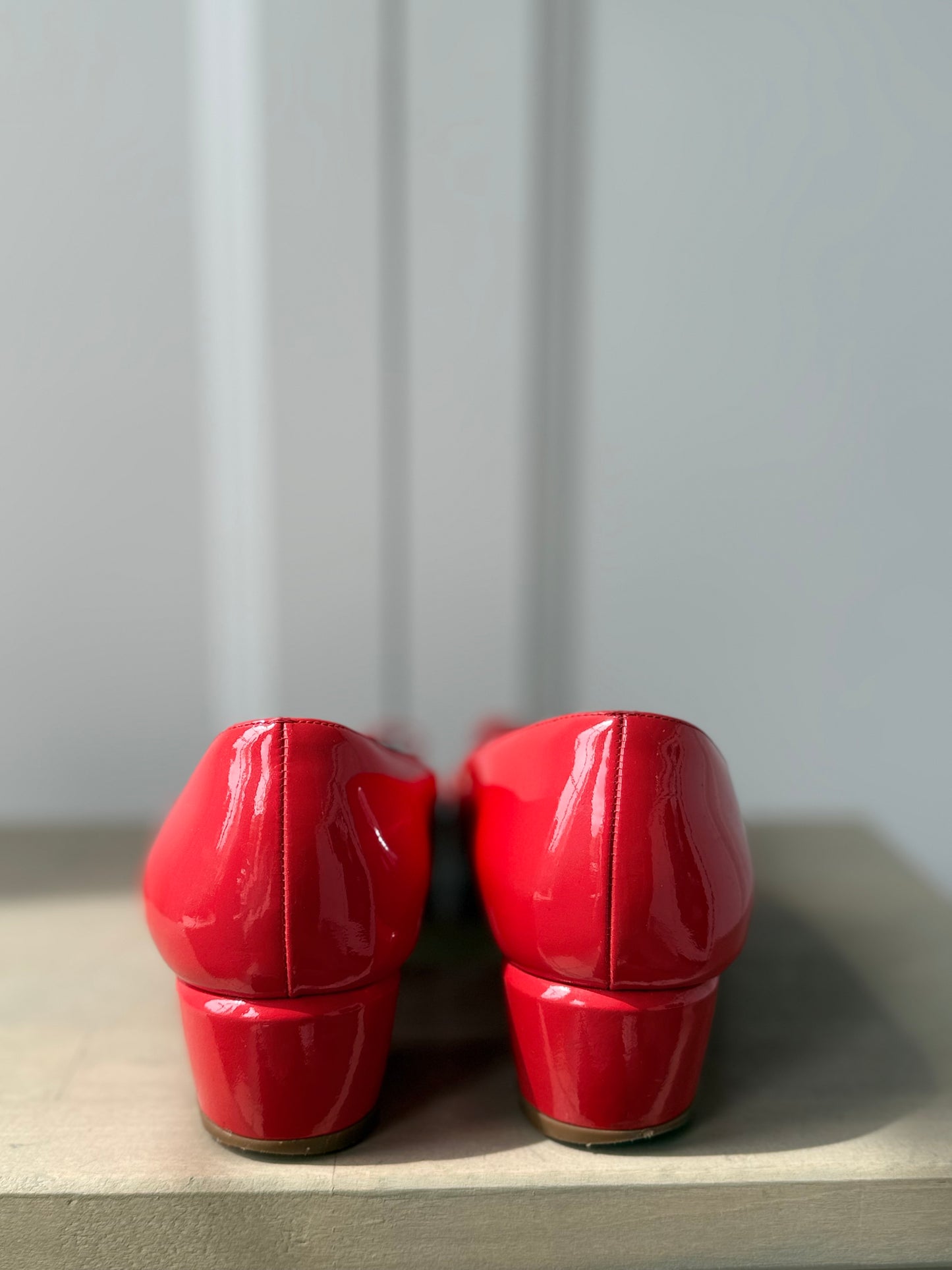 Salvatore Ferragamo Red Patent Bow Heels ā Size 39