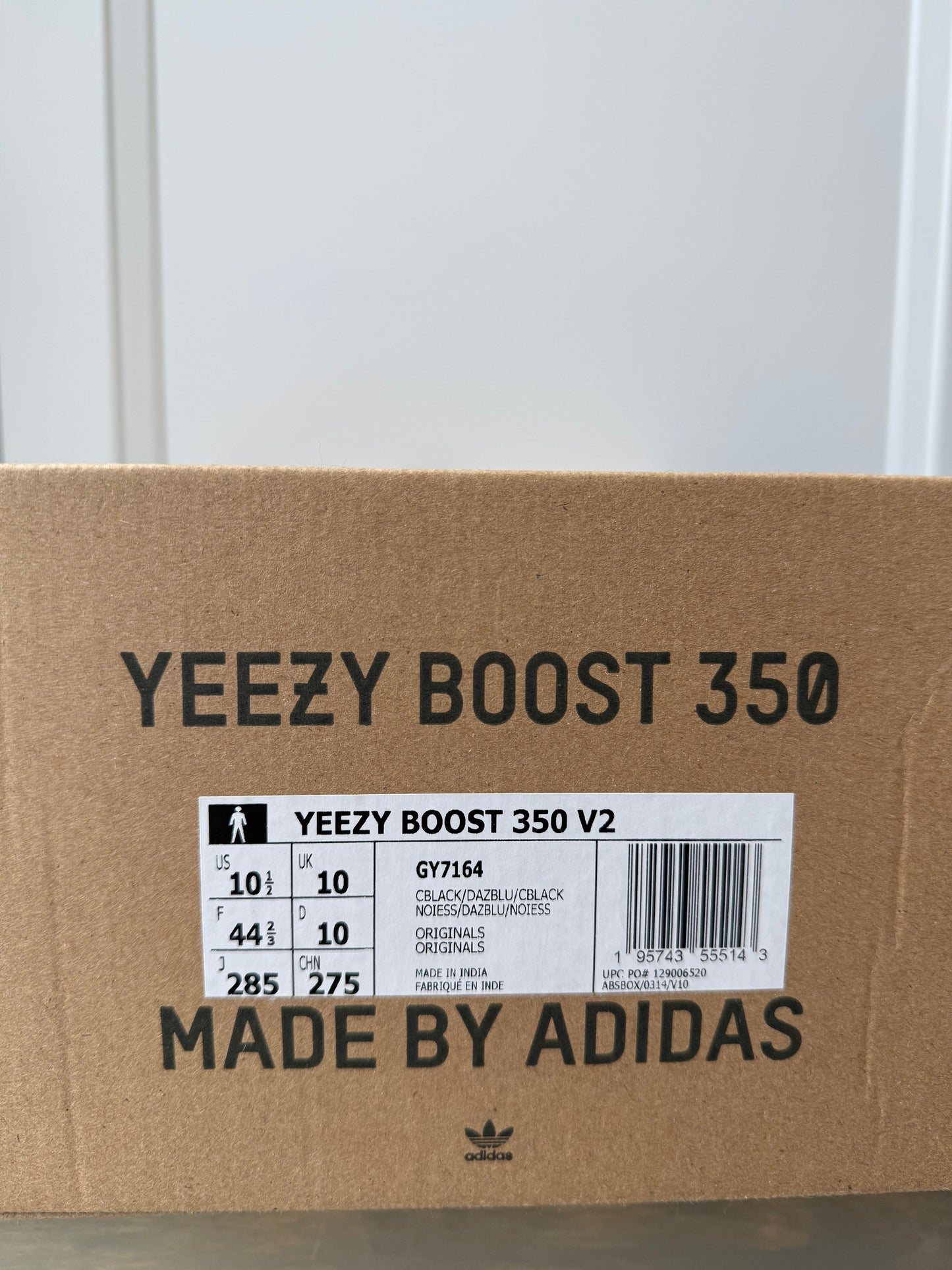Adidas Yeezy Boost 350 V2 “Dazzling Blue” Size 10.5