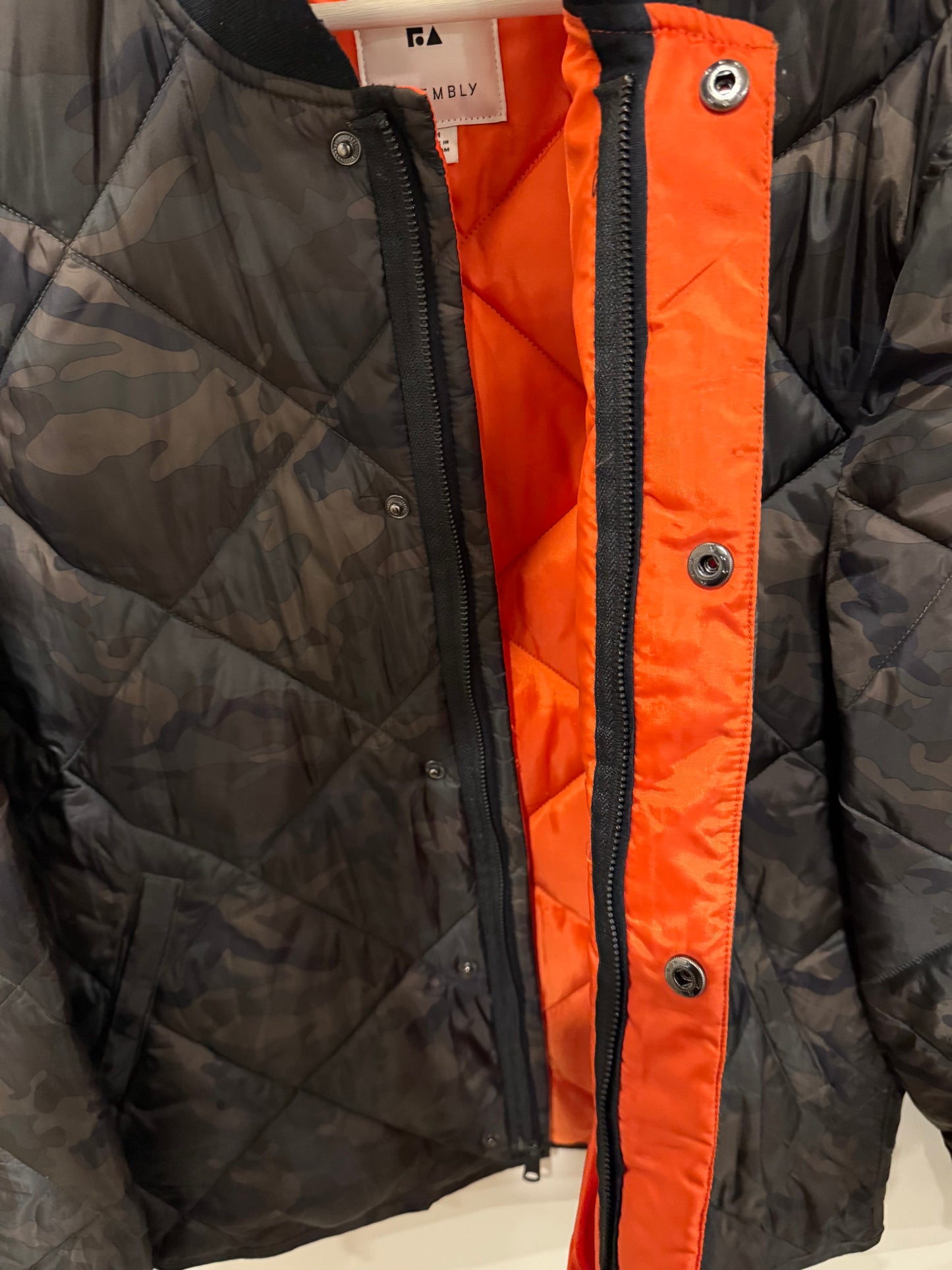 Free Assembly Camo Puffer Size M