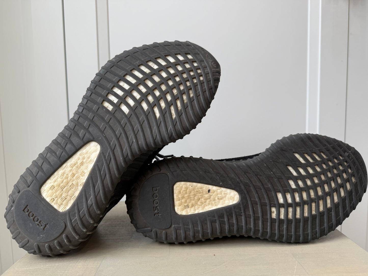 Adidas Yeezy Boost 350 V2 “Dazzling Blue” Size 10.5