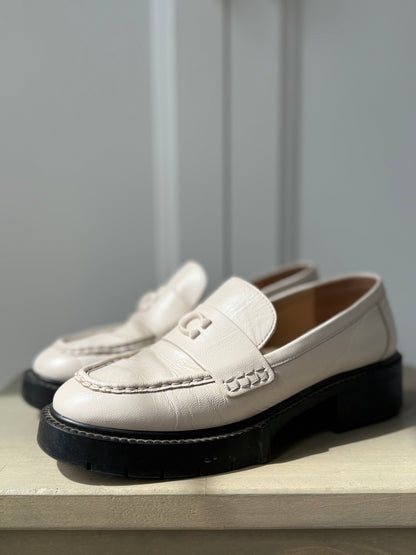 Coach Off-White Leather Loafers – Size 8.5