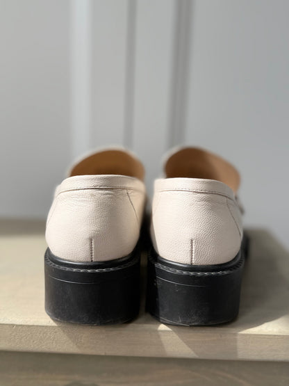 Coach Off-White Leather Loafers – Size 8.5