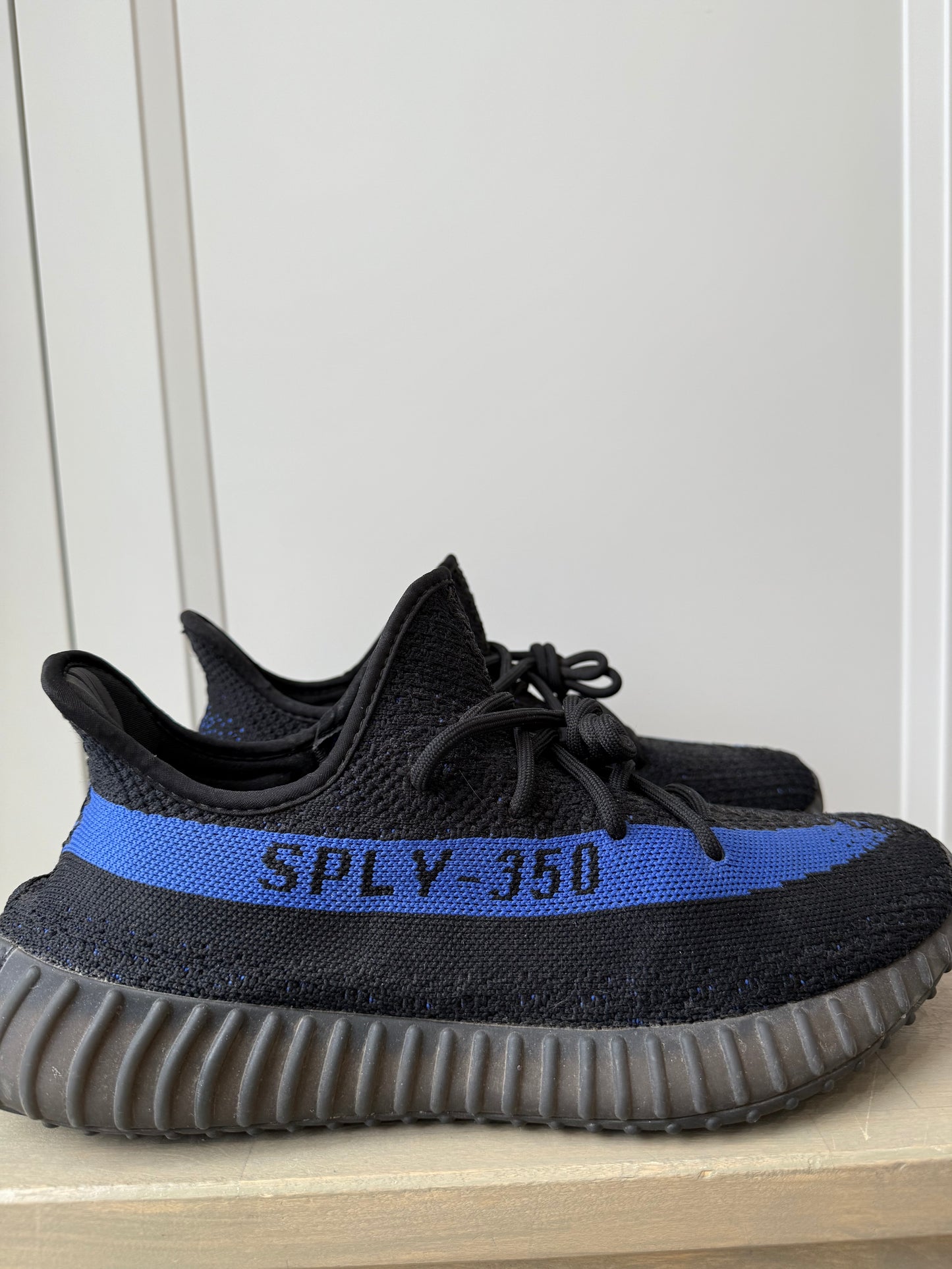 Adidas Yeezy Boost 350 V2 “Dazzling Blue” Size 10.5