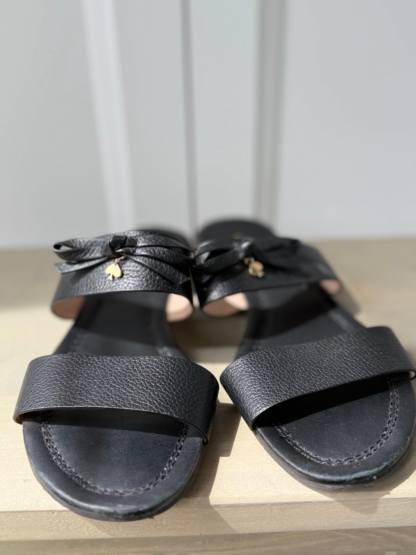 Kate Spade Black Leather Sandals – Size 9