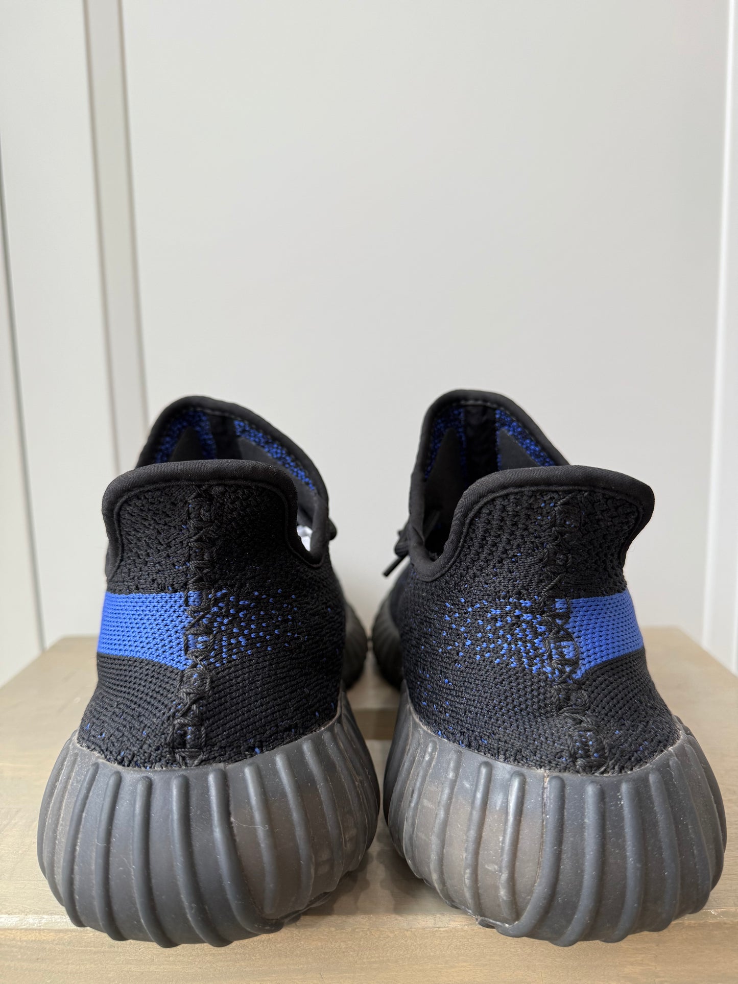 Adidas Yeezy Boost 350 V2 “Dazzling Blue” Size 10.5