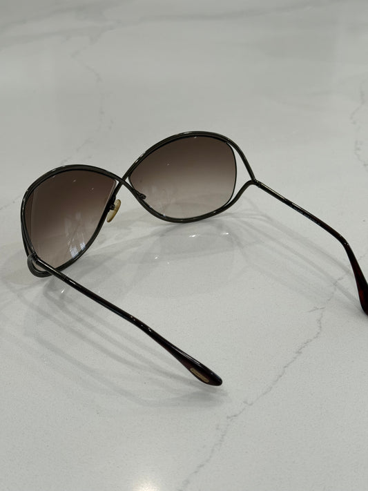 Tom Ford FT0130 Miranda Oversized Sunglasses – Gunmetal Frame, Grey Gradient Lenses