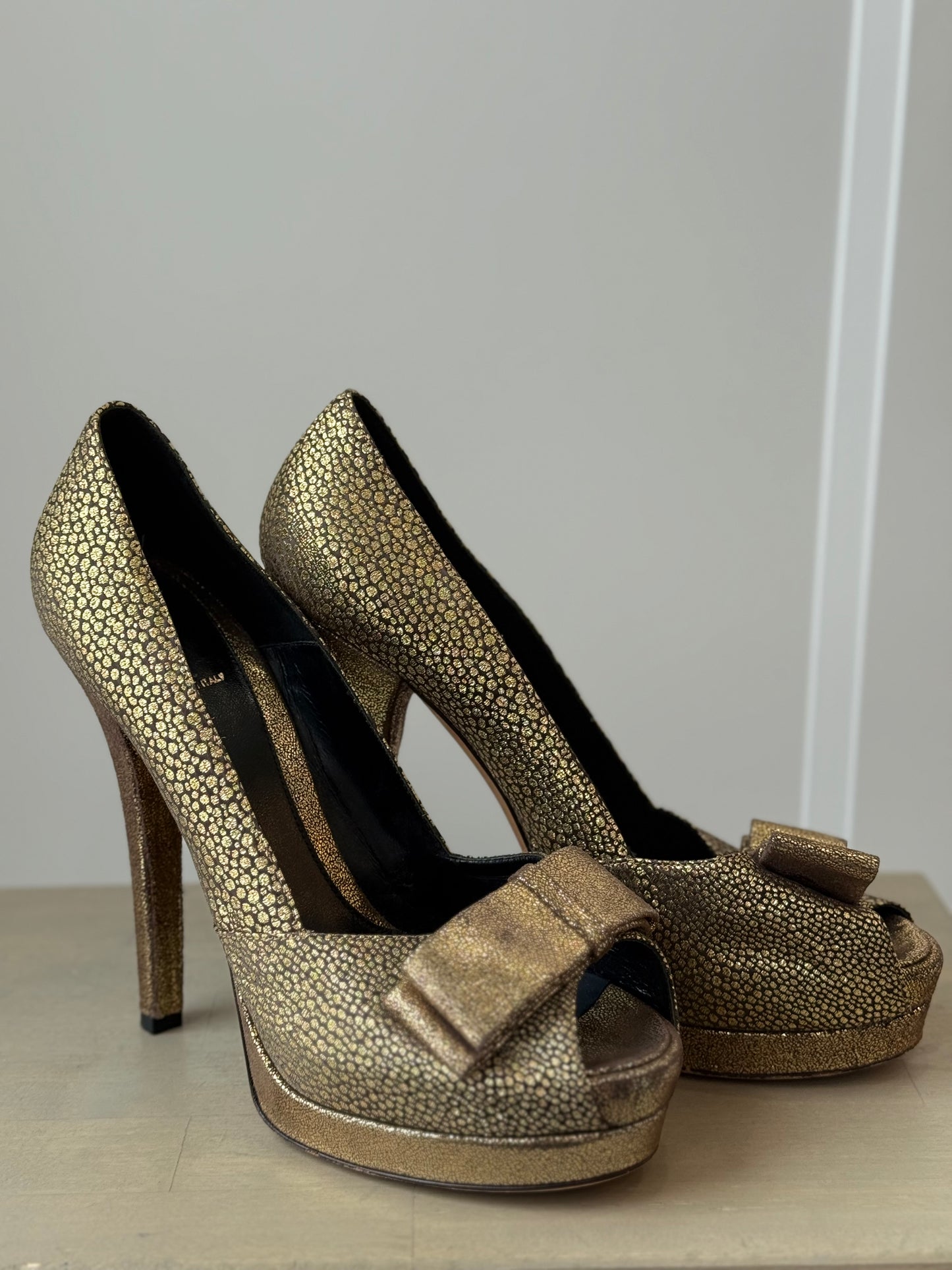Fendi Gold Brocade Metallic Peep‑Toe Platform Heels – EU 40 / US 9