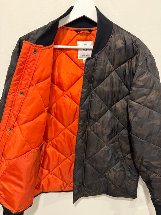 Free Assembly Camo Puffer Size M
