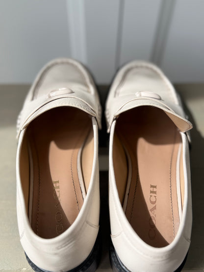 Coach Off-White Leather Loafers – Size 8.5