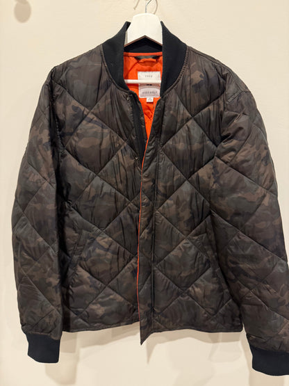 Free Assembly Camo Puffer Size M